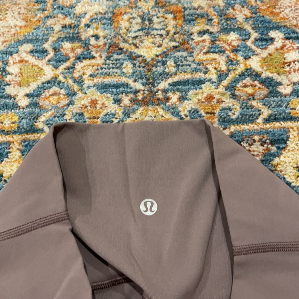 Lululemon Wunder Under 24” Purple Scallop Leggings - Picture 4 of 7